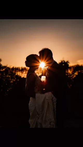 Shall we pop out into the vineyard with Barny for 5? Yeah go on then. #keepcalmanddrinkaldwickwine

@aldwickestate 

#aldwickestate #easygoingweddings #relaxedweddingphotography #vineyardwedding #bristolweddingphotography #bristolweddings #adambarnardphotography